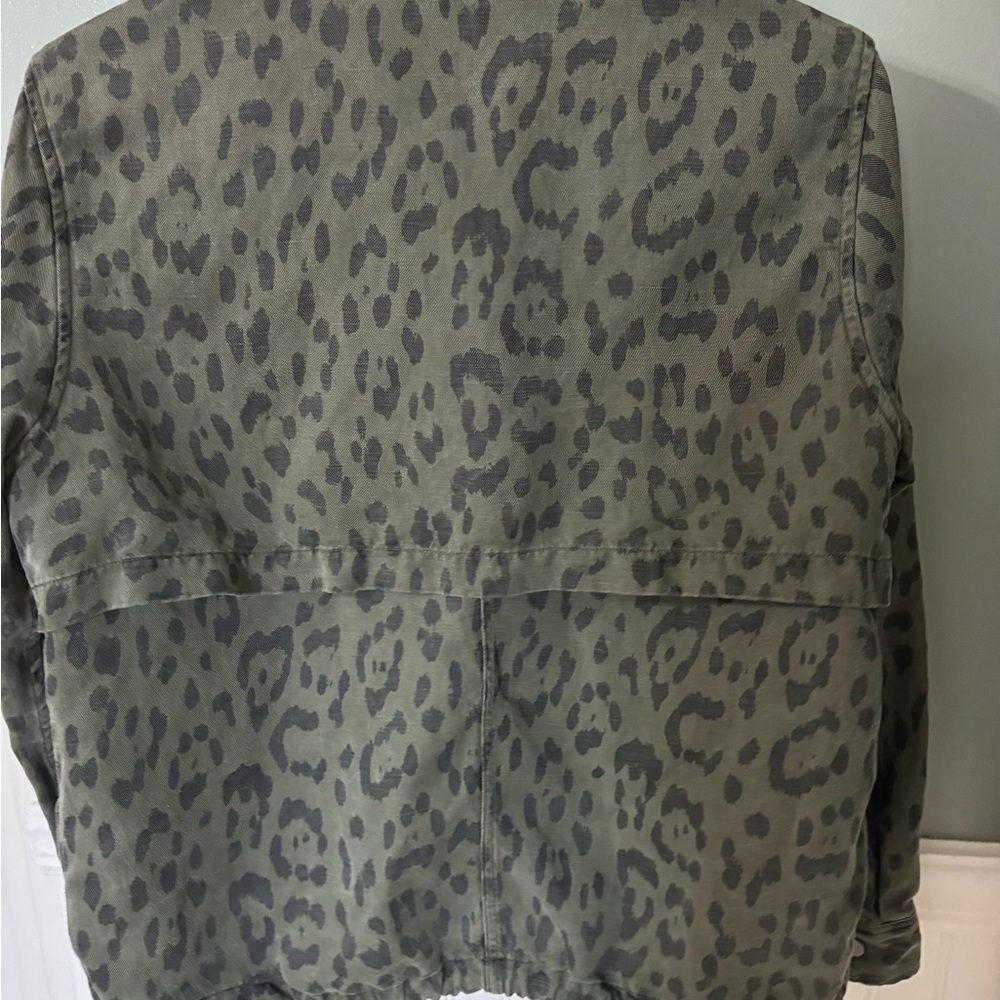 Rails Collins Jacket in Green Leopard
RAILS Medium - Picture 5 of 9